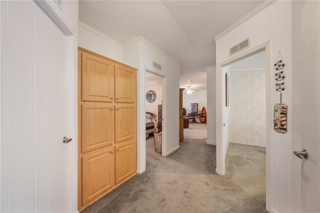 En Venta: $290,000 (4 camas, 2 baños, 2280 Pies cuadrados)