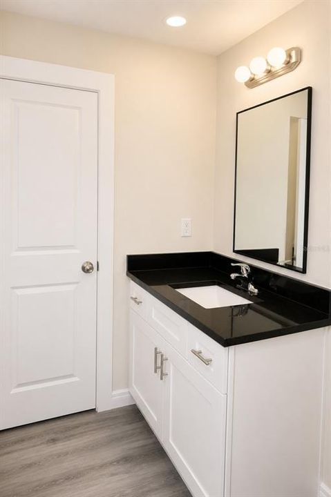 For Sale: $325,000 (3 beds, 2 baths, 1737 Square Feet)