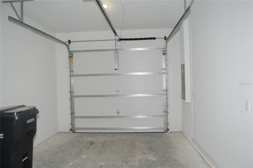 For Sale: $325,000 (3 beds, 2 baths, 1737 Square Feet)