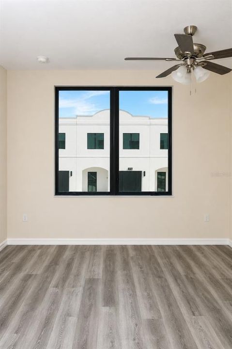 For Sale: $325,000 (3 beds, 2 baths, 1737 Square Feet)