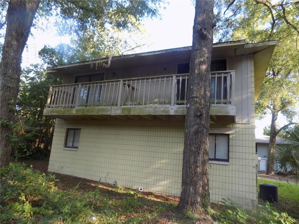 For Sale: $251,900 (6 beds, 0 baths, 1800 Square Feet)