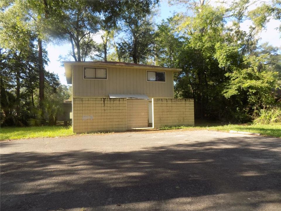 For Sale: $251,900 (6 beds, 0 baths, 1800 Square Feet)