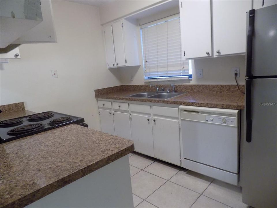 For Sale: $251,900 (6 beds, 0 baths, 1800 Square Feet)