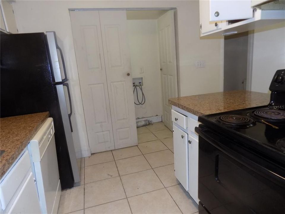 For Sale: $251,900 (6 beds, 0 baths, 1800 Square Feet)
