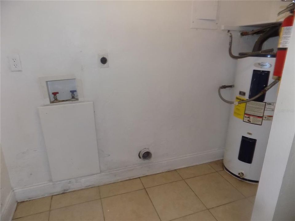 For Sale: $251,900 (6 beds, 0 baths, 1800 Square Feet)