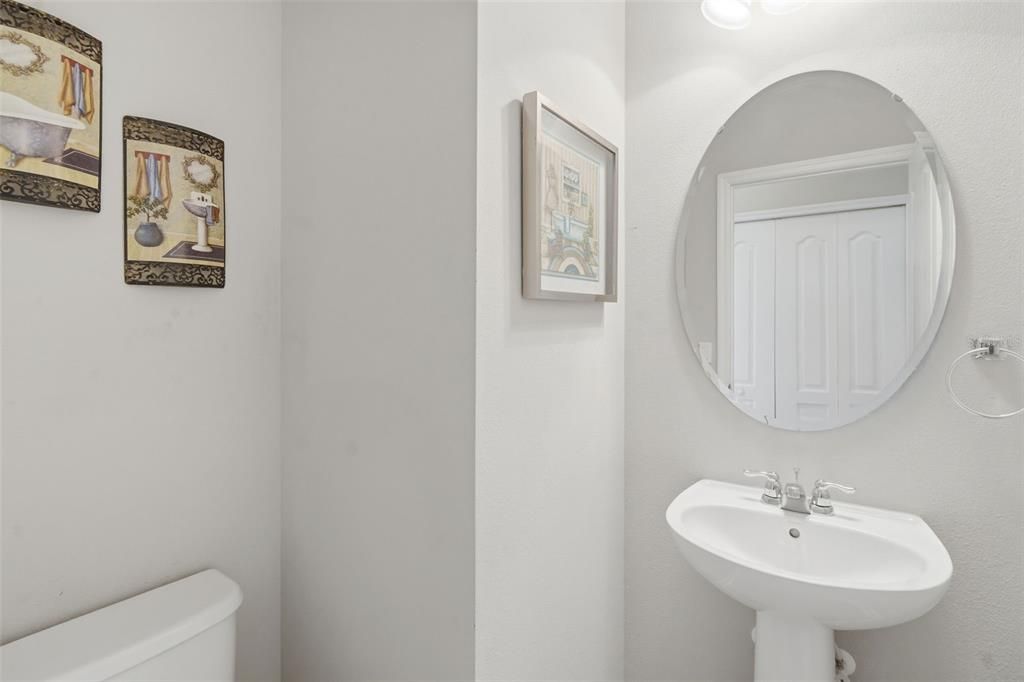 For Sale: $295,000 (3 beds, 2 baths, 1656 Square Feet)
