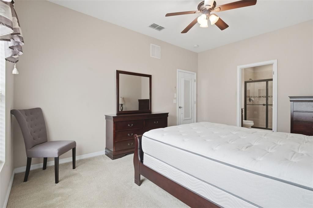 For Sale: $295,000 (3 beds, 2 baths, 1656 Square Feet)