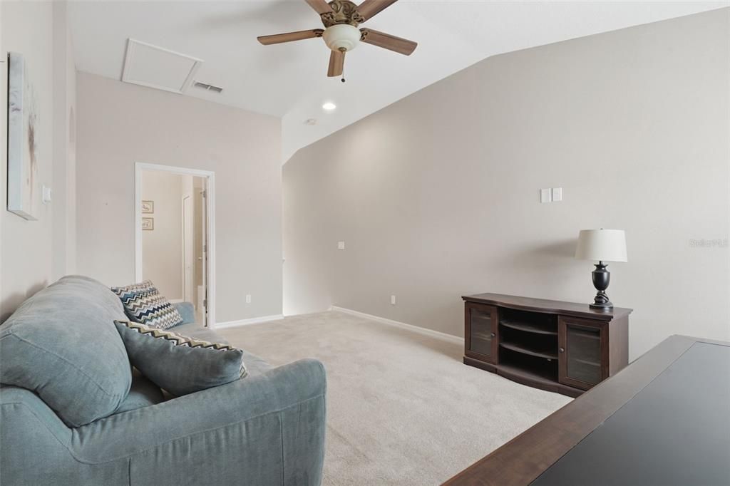 For Sale: $295,000 (3 beds, 2 baths, 1656 Square Feet)
