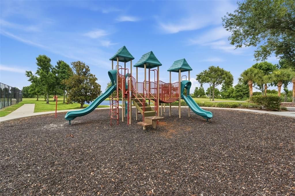 For Sale: $295,000 (3 beds, 2 baths, 1656 Square Feet)
