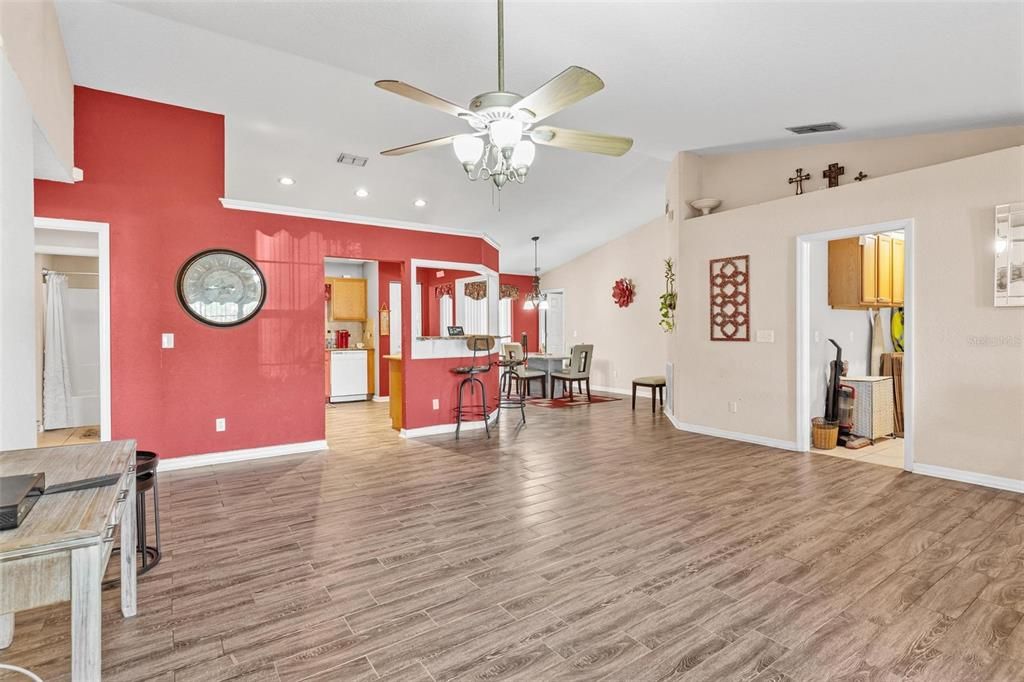 For Sale: $349,000 (3 beds, 2 baths, 1770 Square Feet)
