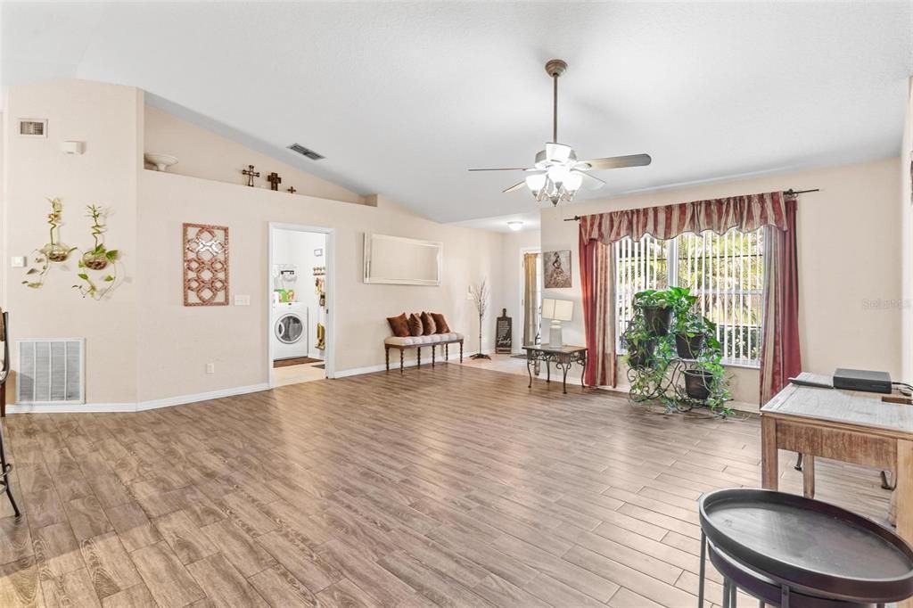 For Sale: $349,000 (3 beds, 2 baths, 1770 Square Feet)