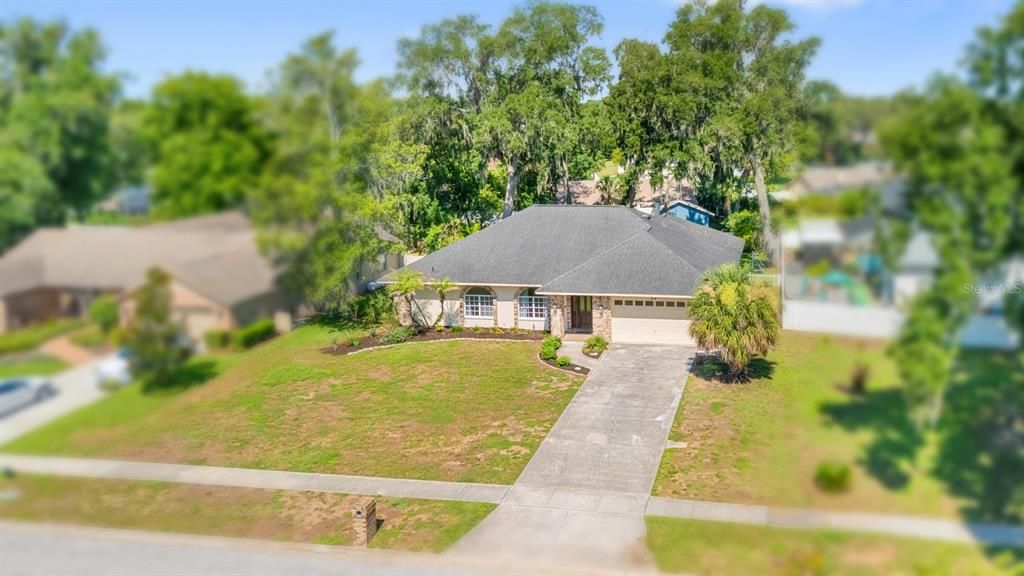 For Sale: $544,900 (5 beds, 3 baths, 2424 Square Feet)