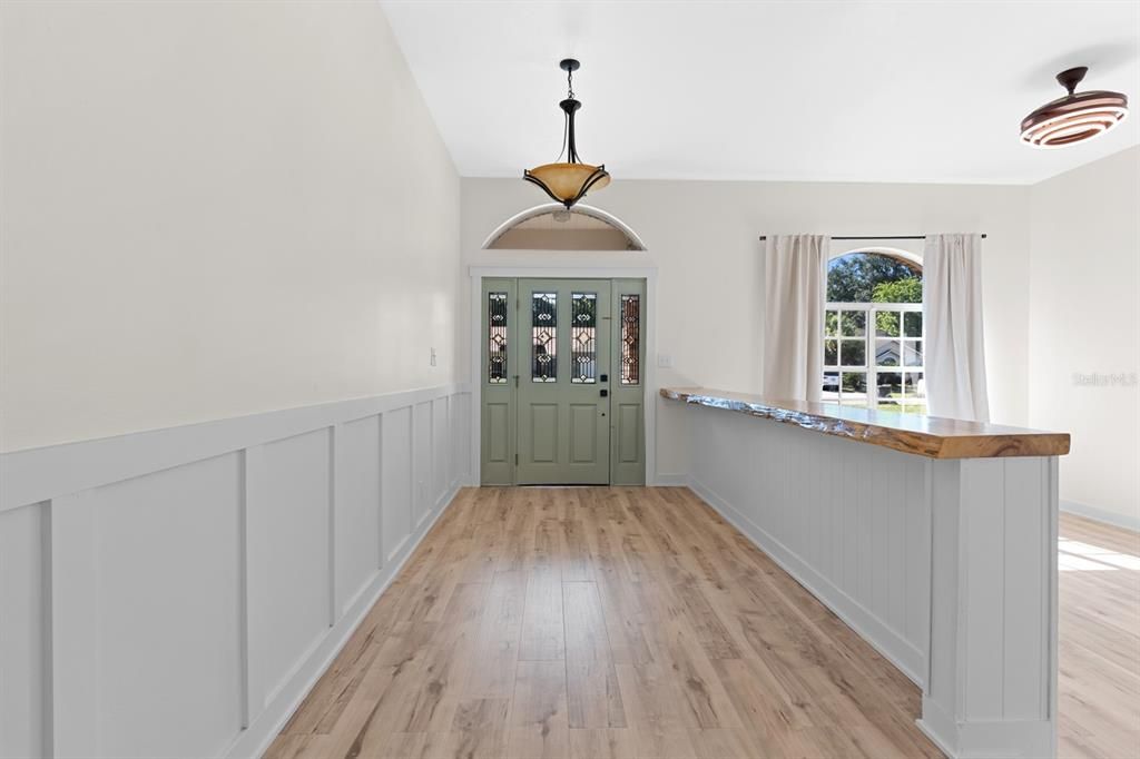For Sale: $544,900 (5 beds, 3 baths, 2424 Square Feet)