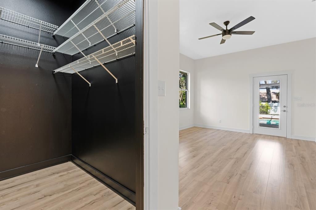 For Sale: $544,900 (5 beds, 3 baths, 2424 Square Feet)