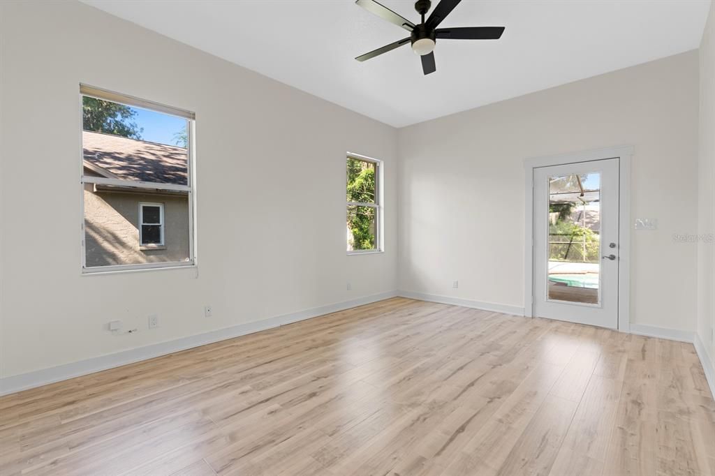 For Sale: $544,900 (5 beds, 3 baths, 2424 Square Feet)