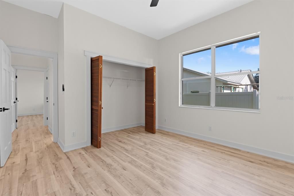 For Sale: $544,900 (5 beds, 3 baths, 2424 Square Feet)