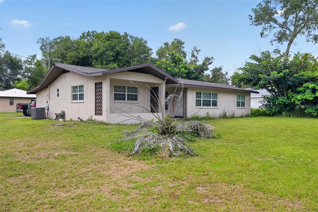 For Sale: $200,000 (3 beds, 2 baths, 1776 Square Feet)