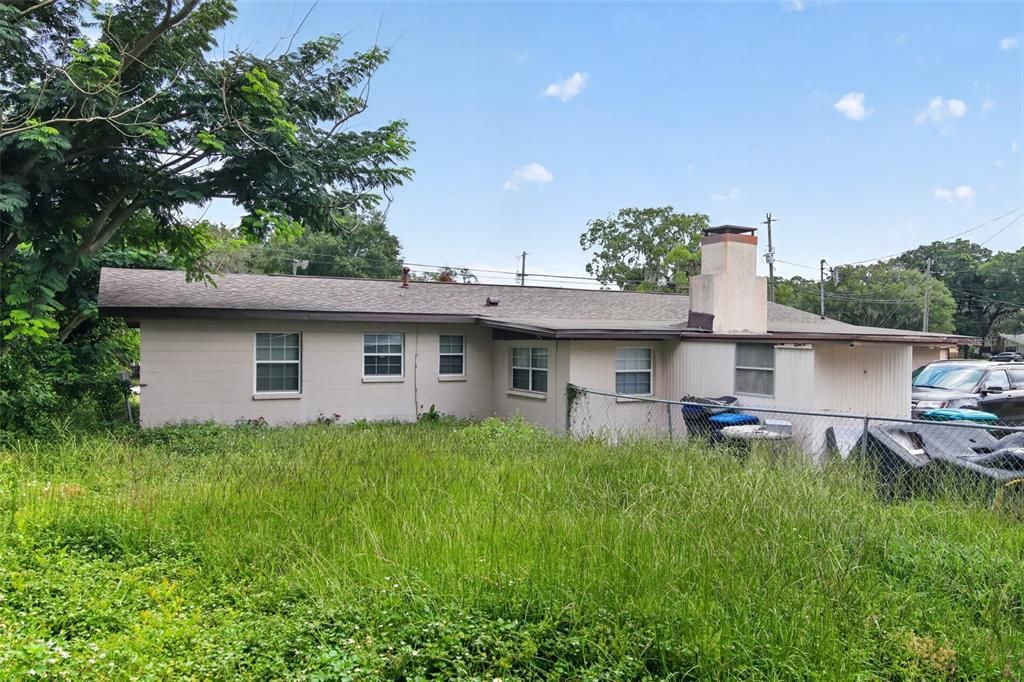 For Sale: $200,000 (3 beds, 2 baths, 1776 Square Feet)
