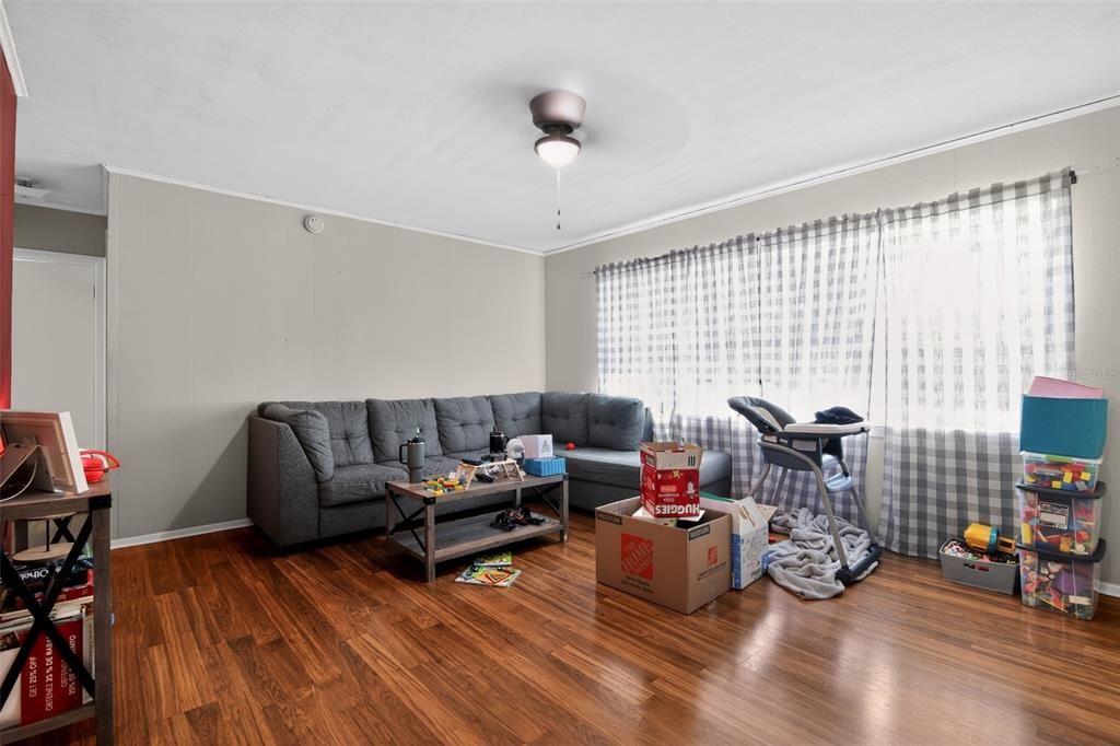For Sale: $200,000 (3 beds, 2 baths, 1776 Square Feet)
