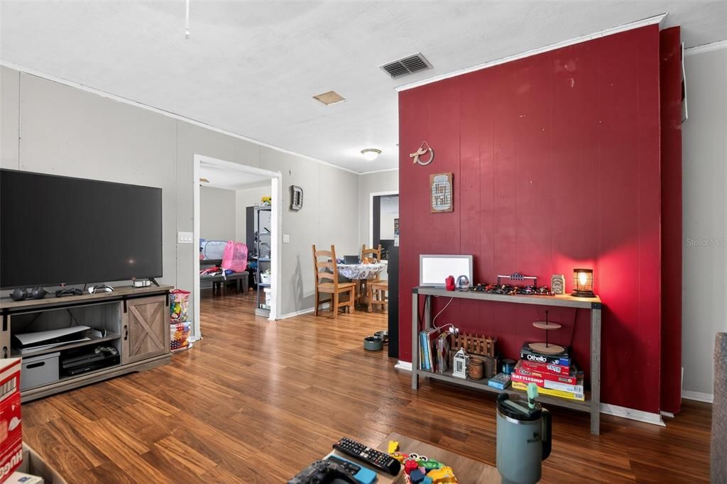 For Sale: $200,000 (3 beds, 2 baths, 1776 Square Feet)