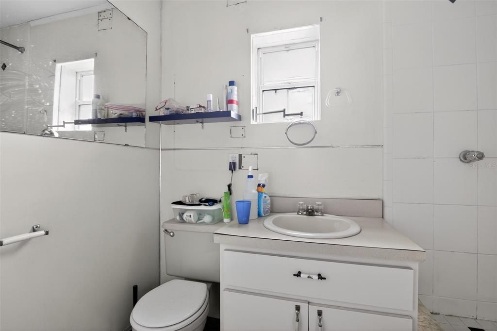 For Sale: $200,000 (3 beds, 2 baths, 1776 Square Feet)