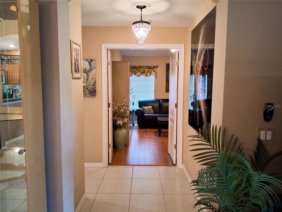 For Sale: $315,000 (3 beds, 2 baths, 1687 Square Feet)
