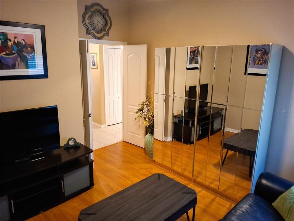 For Sale: $315,000 (3 beds, 2 baths, 1687 Square Feet)