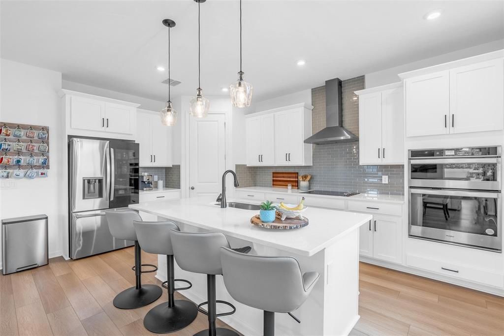 For Sale: $599,900 (3 beds, 2 baths, 2329 Square Feet)