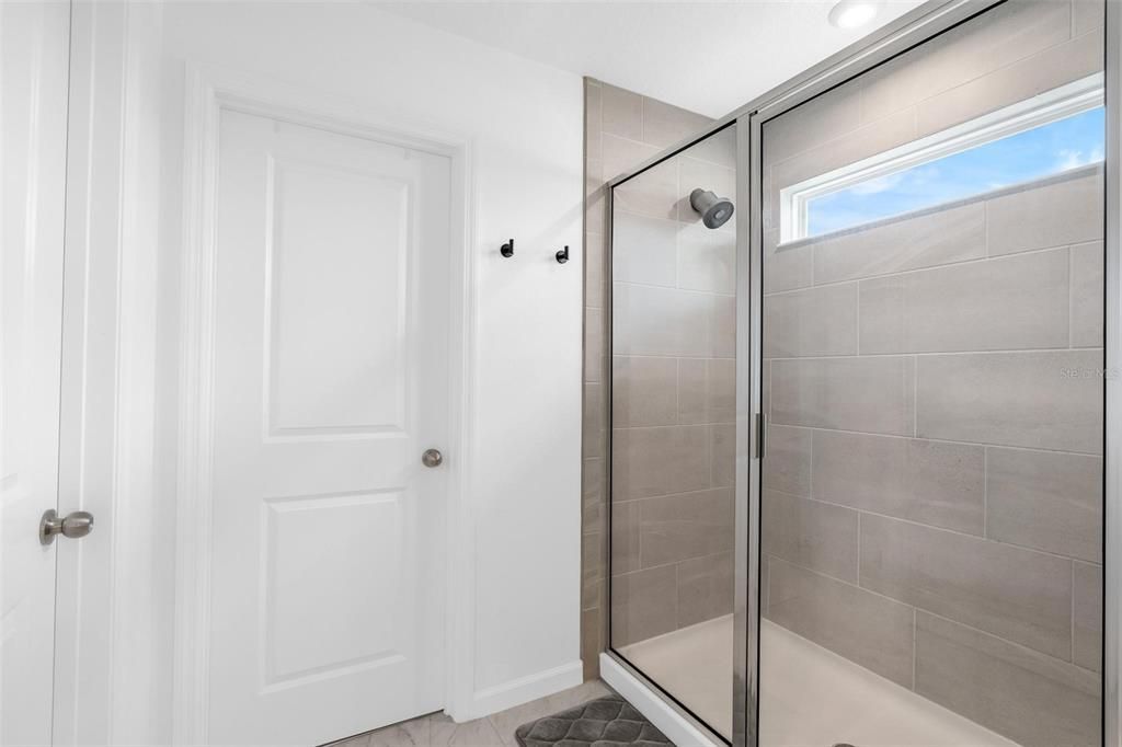 For Sale: $599,900 (3 beds, 2 baths, 2329 Square Feet)