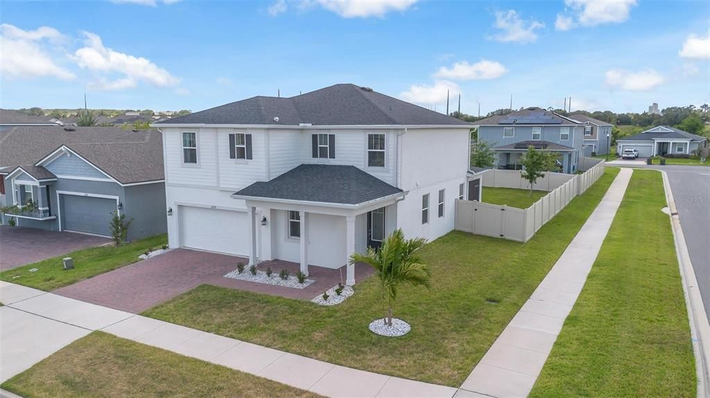 For Sale: $599,900 (3 beds, 2 baths, 2329 Square Feet)
