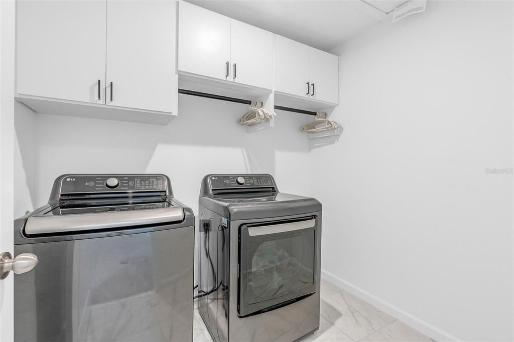 For Sale: $599,900 (3 beds, 2 baths, 2329 Square Feet)