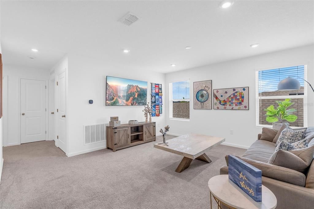 For Sale: $599,900 (3 beds, 2 baths, 2329 Square Feet)