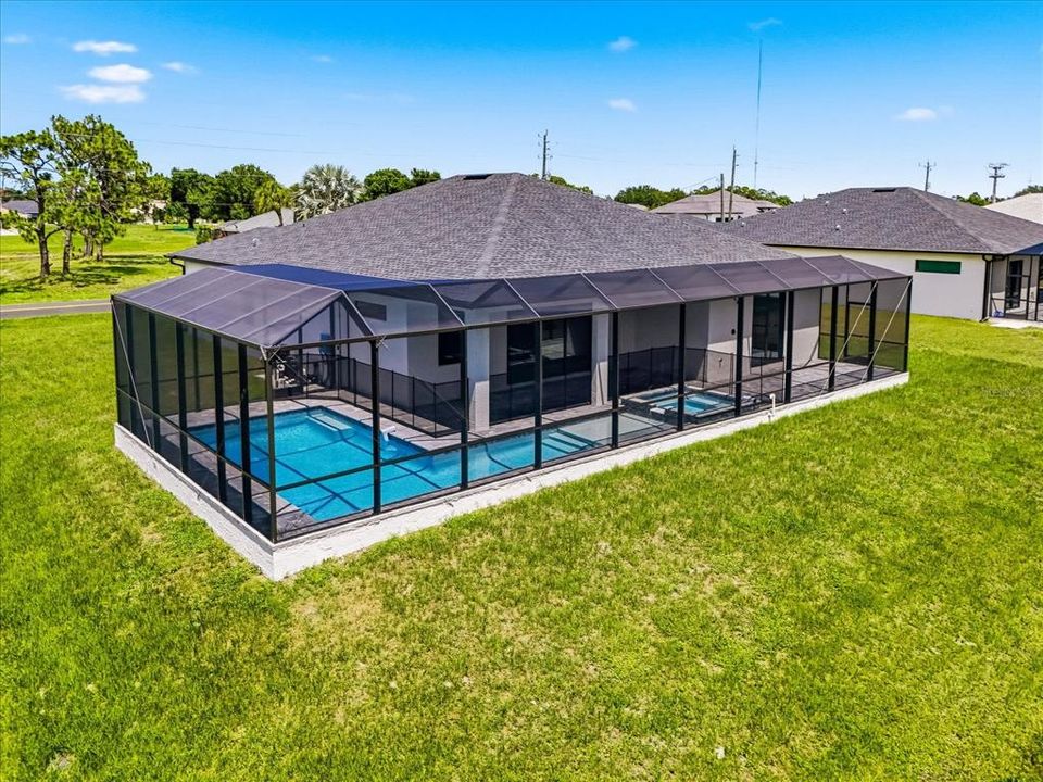 For Sale: $599,999 (4 beds, 3 baths, 2483 Square Feet)