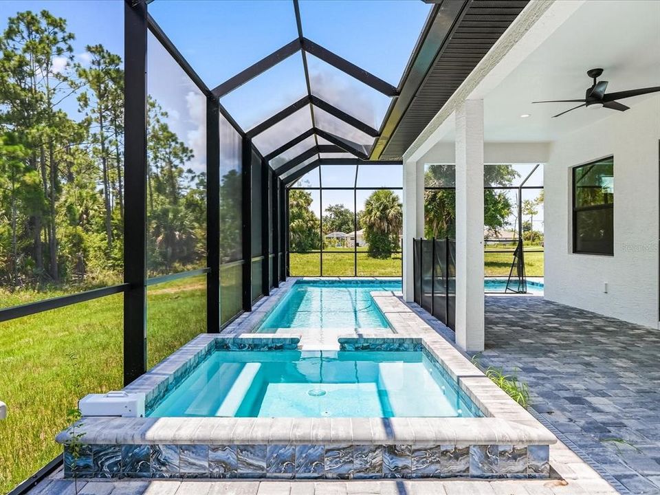 For Sale: $599,999 (4 beds, 3 baths, 2483 Square Feet)