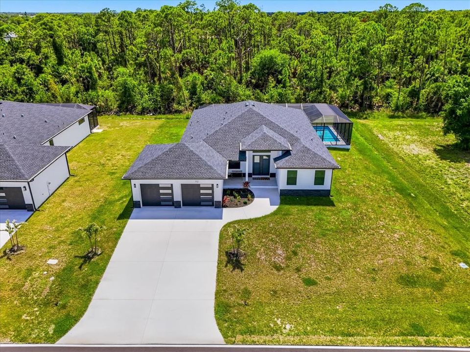 For Sale: $599,999 (4 beds, 3 baths, 2483 Square Feet)