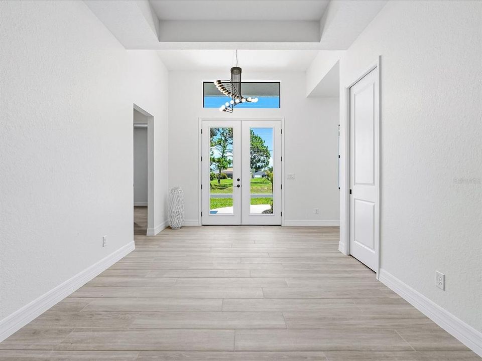 For Sale: $599,999 (4 beds, 3 baths, 2483 Square Feet)