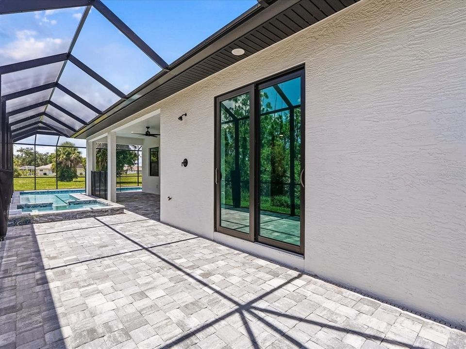 For Sale: $599,999 (4 beds, 3 baths, 2483 Square Feet)
