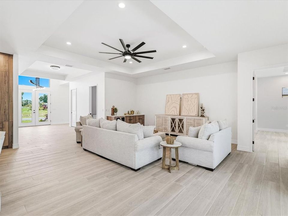 For Sale: $599,999 (4 beds, 3 baths, 2483 Square Feet)