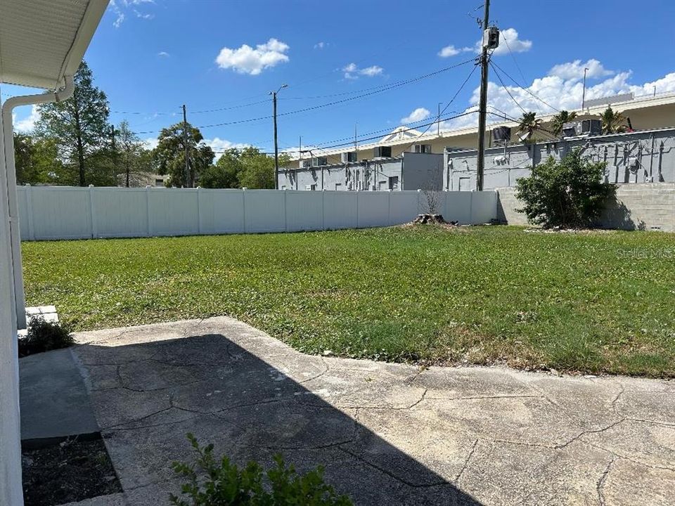 В аренду: $3,000 (3 спален, 2 ванн, 1180 Квадратных фут)