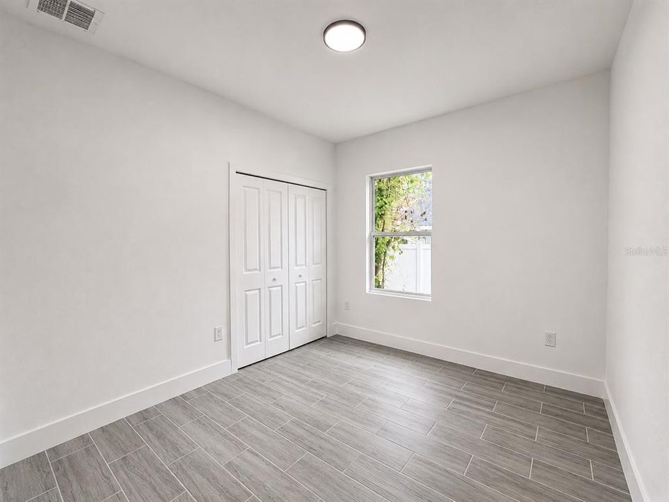 For Sale: $450,000 (4 beds, 2 baths, 2102 Square Feet)