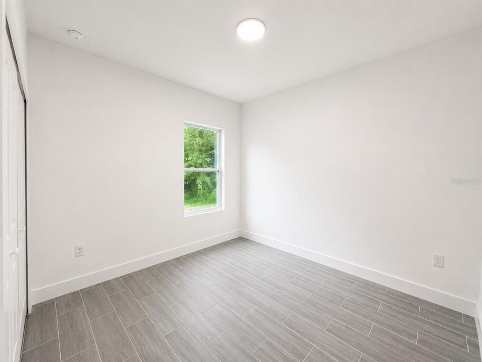 For Sale: $450,000 (4 beds, 2 baths, 2102 Square Feet)