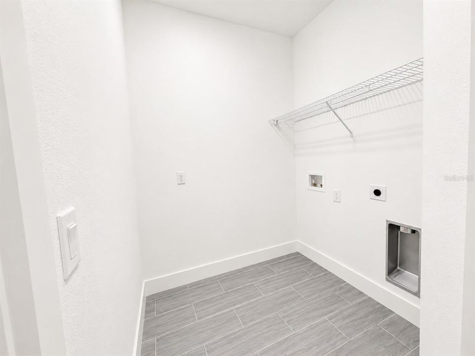 For Sale: $450,000 (4 beds, 2 baths, 2102 Square Feet)
