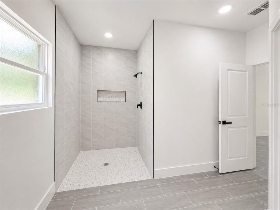 For Sale: $450,000 (4 beds, 2 baths, 2102 Square Feet)