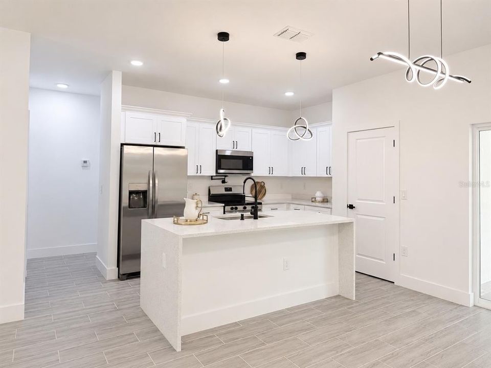 For Sale: $450,000 (4 beds, 2 baths, 2102 Square Feet)