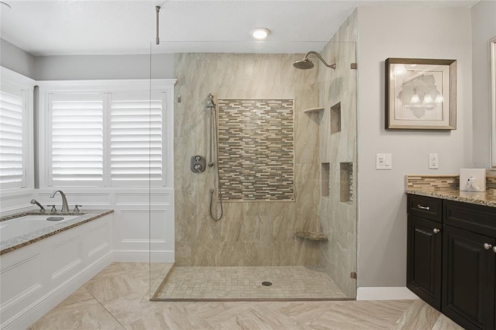For Sale: $699,000 (4 beds, 3 baths, 2646 Square Feet)