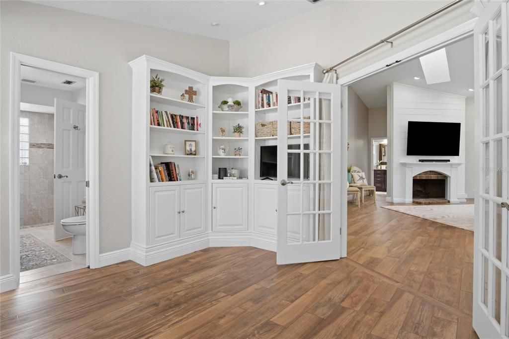 For Sale: $699,000 (4 beds, 3 baths, 2646 Square Feet)