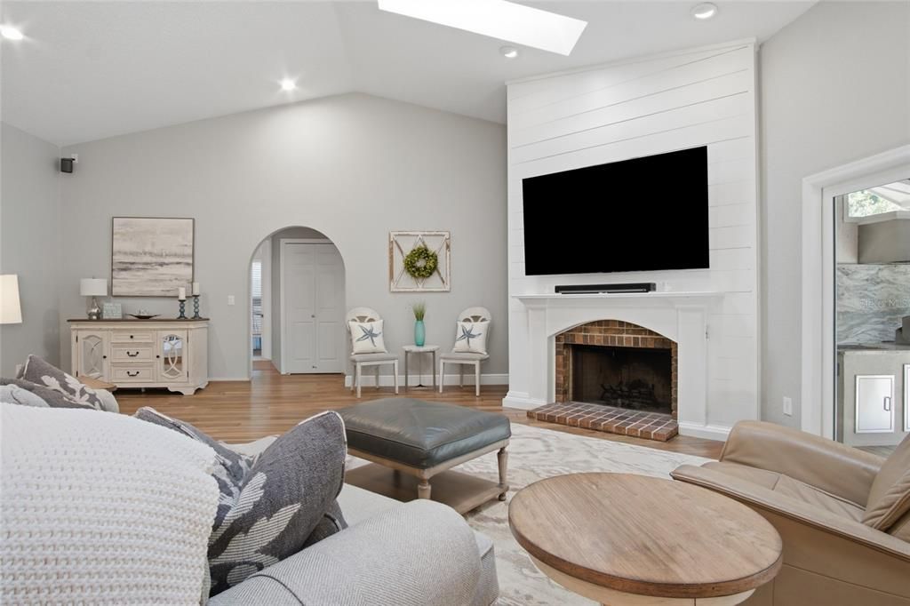 For Sale: $699,000 (4 beds, 3 baths, 2646 Square Feet)