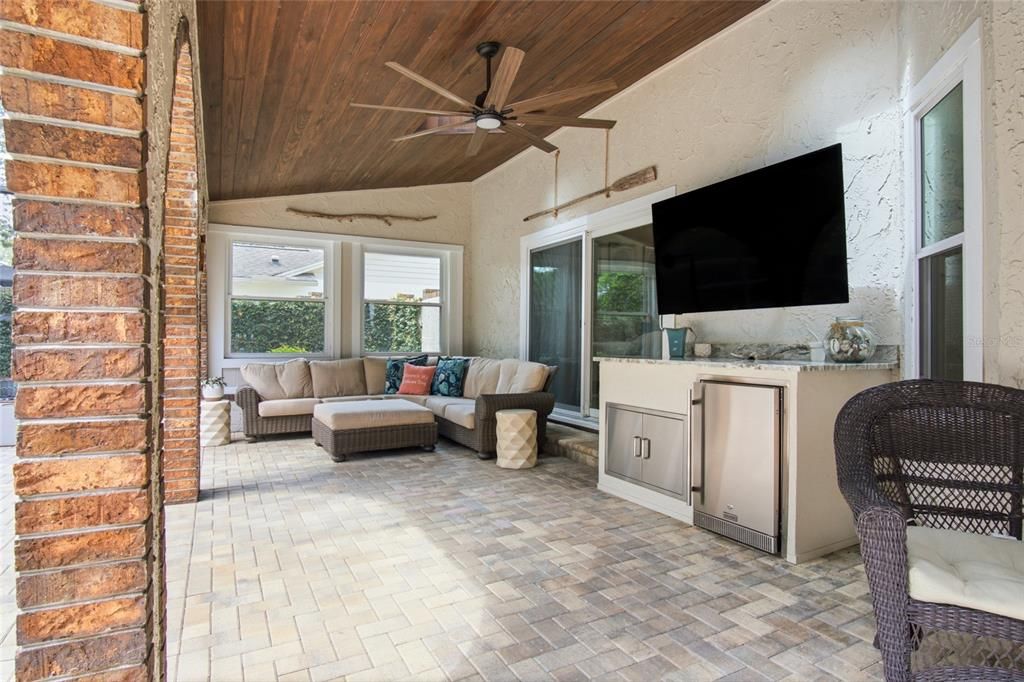 For Sale: $699,000 (4 beds, 3 baths, 2646 Square Feet)