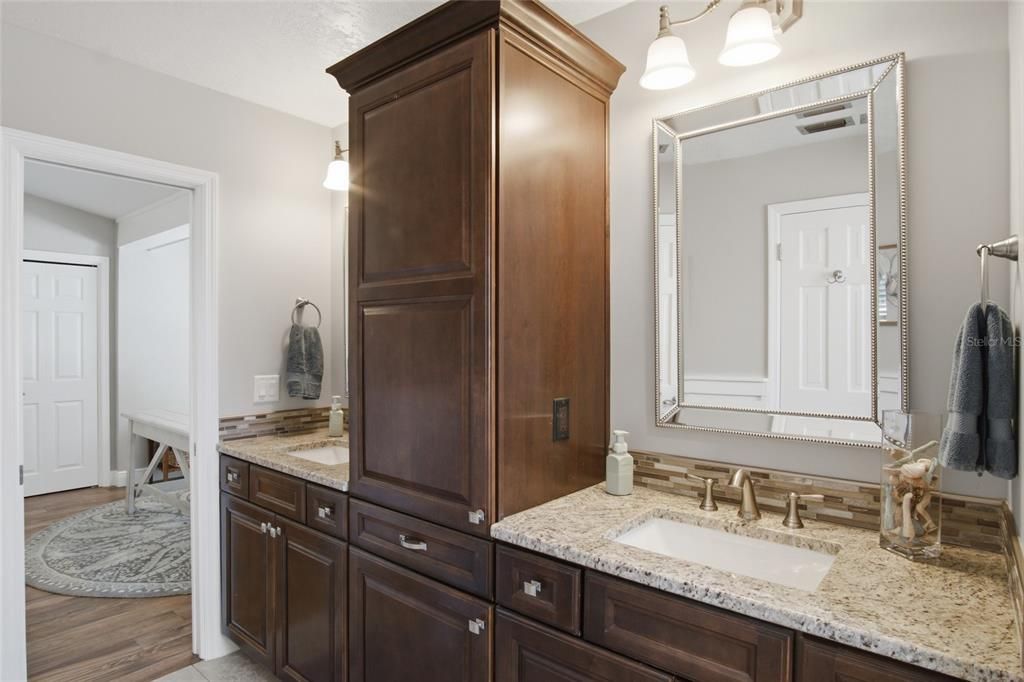 For Sale: $699,000 (4 beds, 3 baths, 2646 Square Feet)