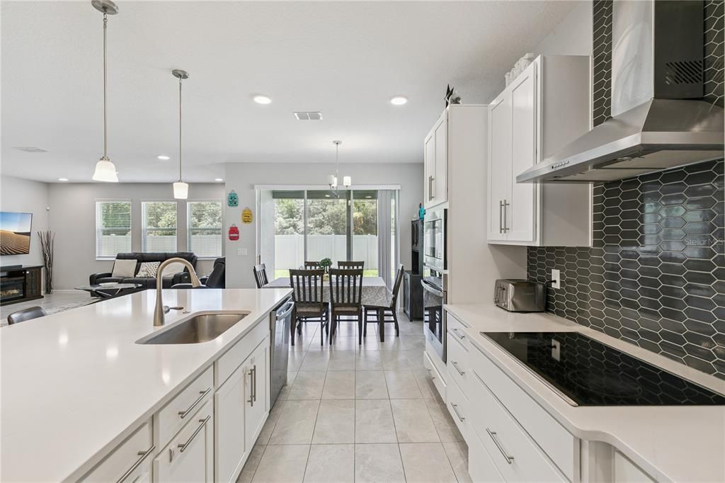 For Sale: $739,900 (4 beds, 3 baths, 2536 Square Feet)